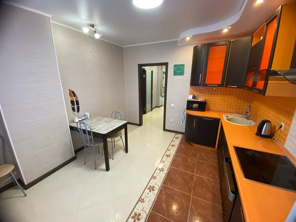 Уютная квартиpa в центрe города с прекрасным вечерним видом на город