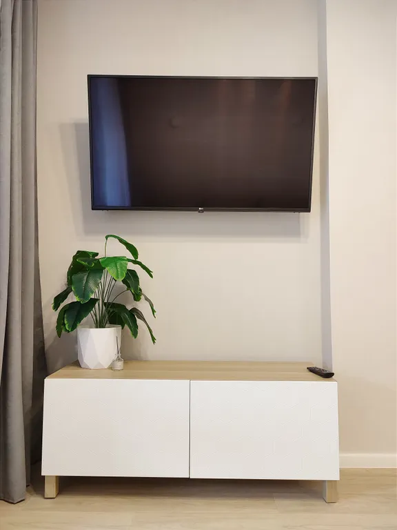 Люкс евро квартира с террасой около Планеты