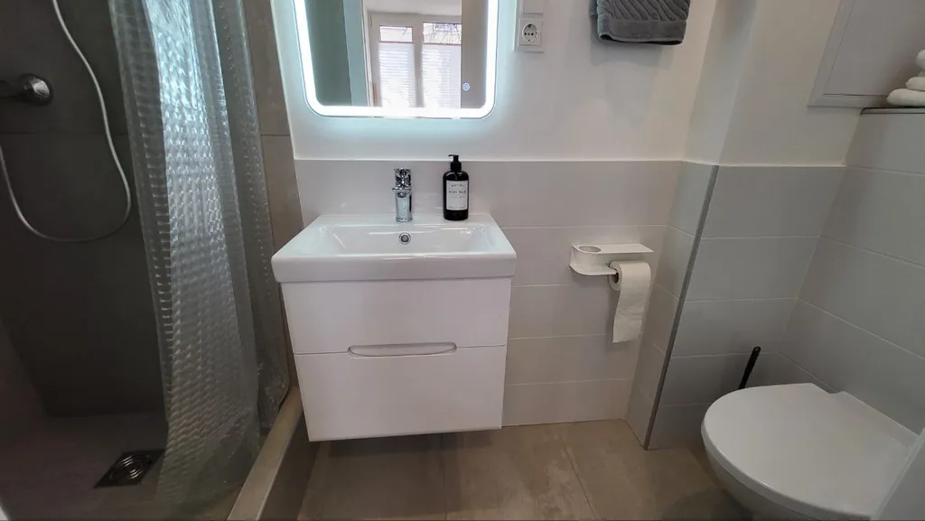 Студия на Сенной около канатной дороги