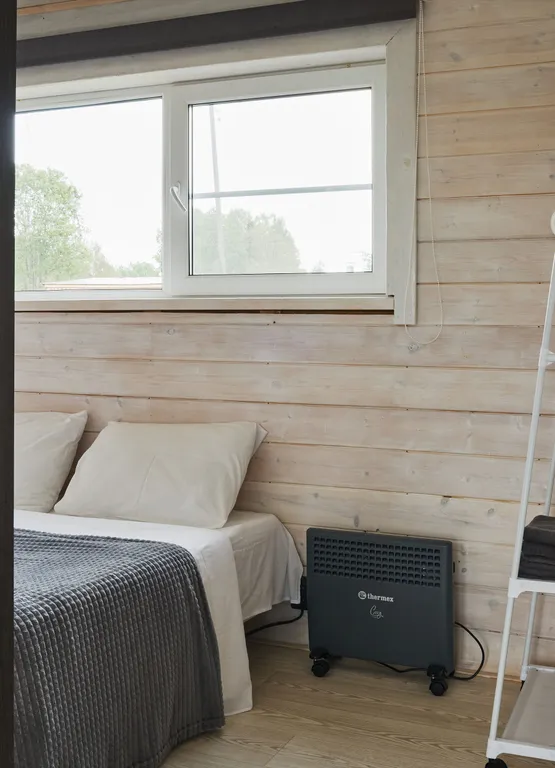 Уютный домик на берегу озера