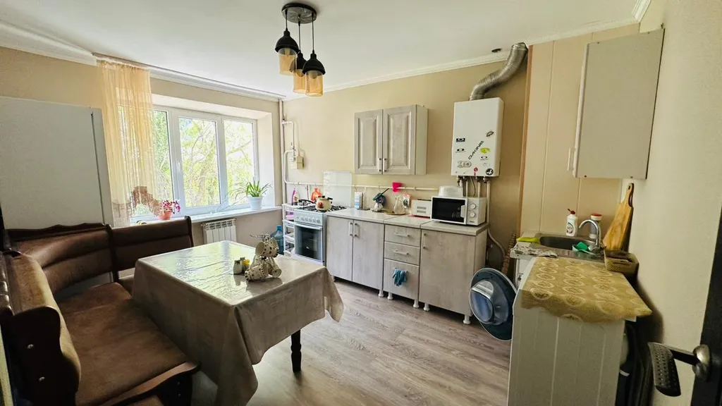 Уютная ,с большой площадью квартира с видом на горы