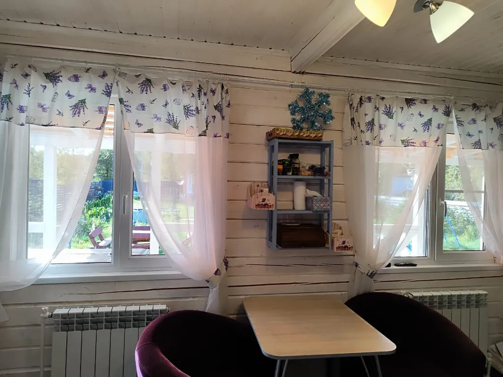 Ладога, Гостевой дом у воды в Кобоне