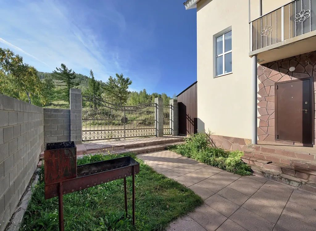 Таунхаус на озере Банном