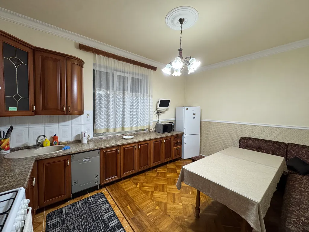 Коттедж с бассейном