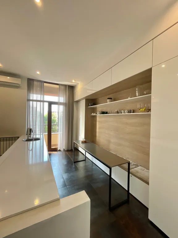 Метро Апартамент