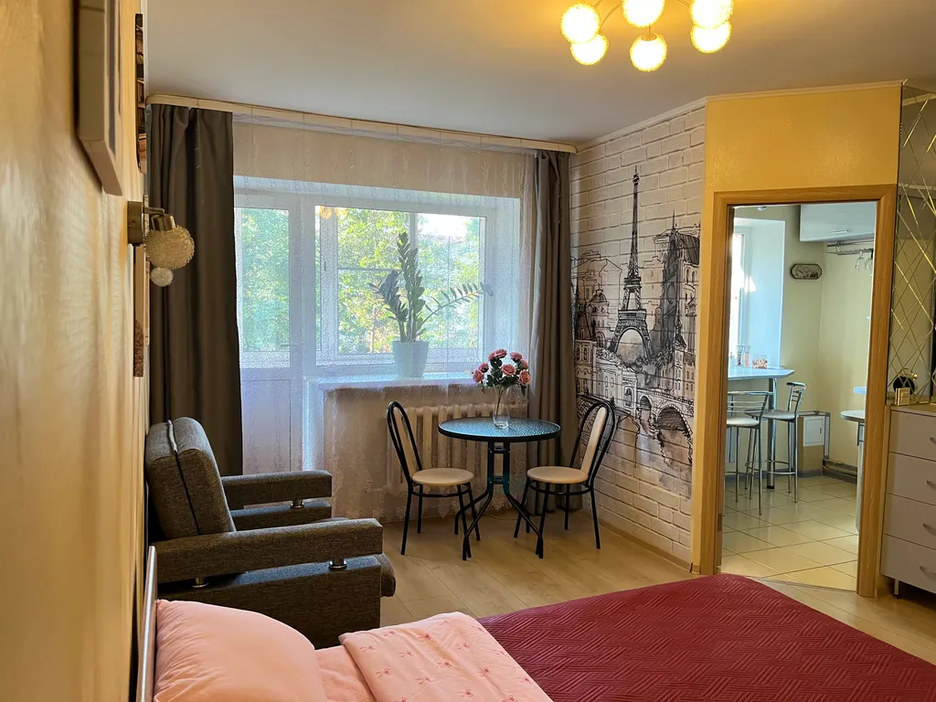 Шарман.  Стильная квартира в центре города.