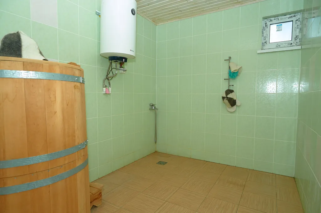 Уютный коттедж с 4-ми спальнями, баней и бильярдом у озера