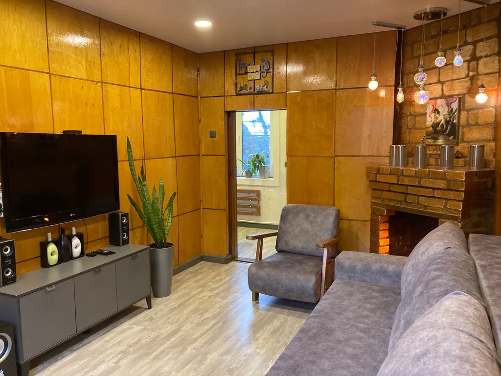 Чудесный дом на берегу реки