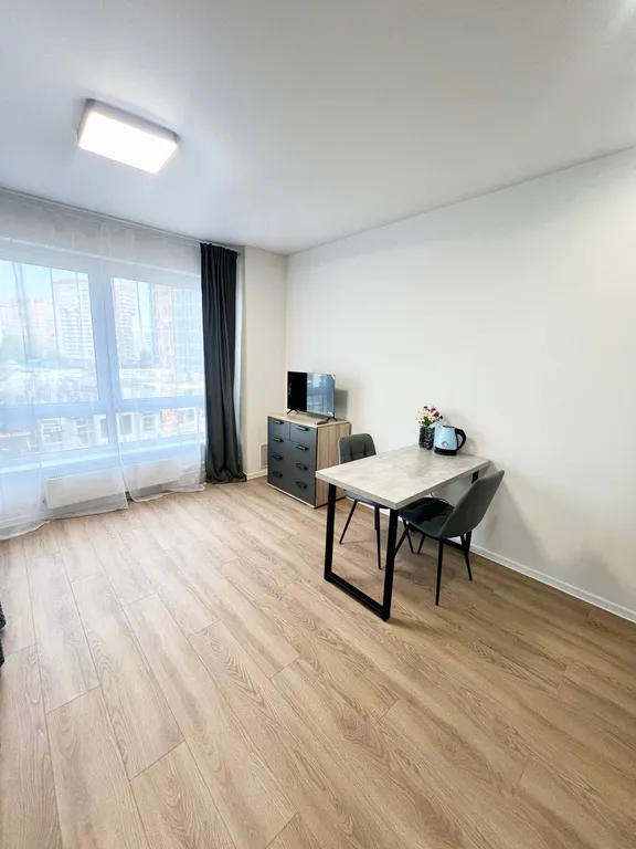Art Life Apartment Novohohlovskaya