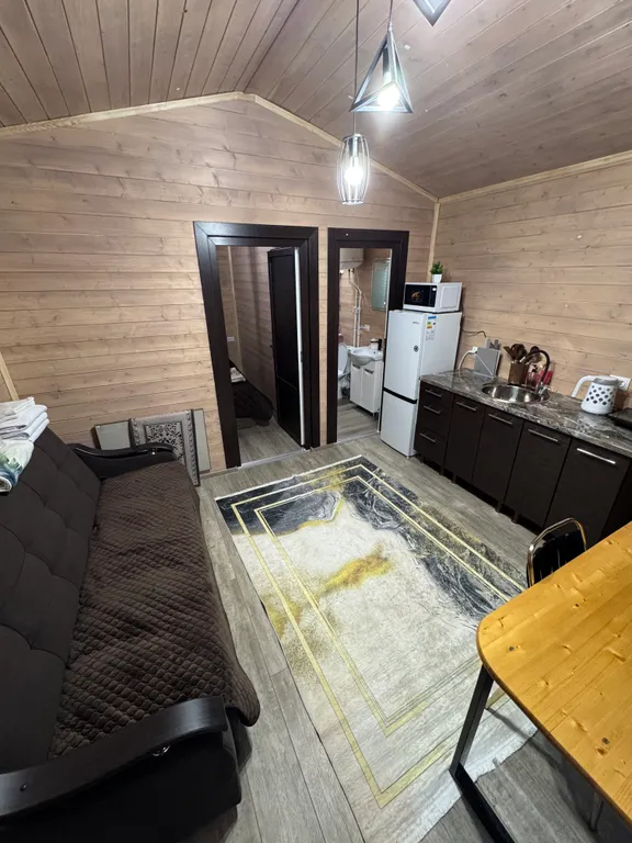 Уютный дом в сосновой лесу