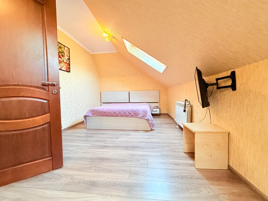 Уютный гостевой коттедж в курортной зоне города