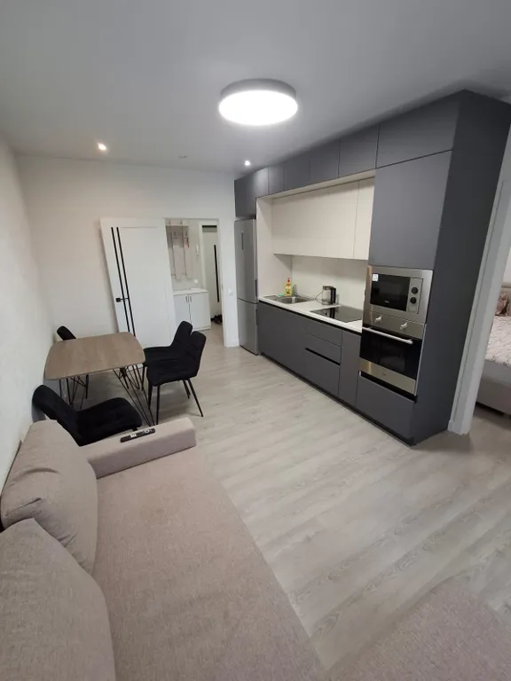 Квартира в районе с развитой инфраструктурой — аренда посуточно в Сургут