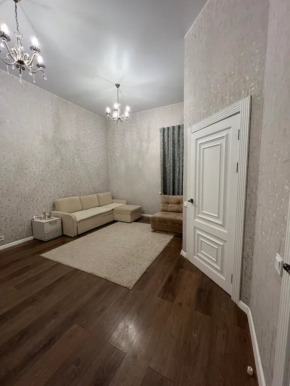 Просторная квартира с высокими потолками в историческом центре города