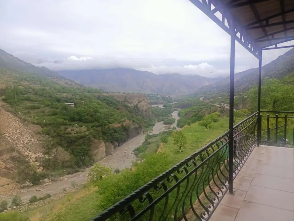 Дом с видом на реку