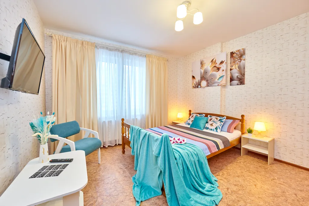 Уютная двухкомнатная квартира с отдельной кухней на 7 человек — аренда посуточно в Пермь