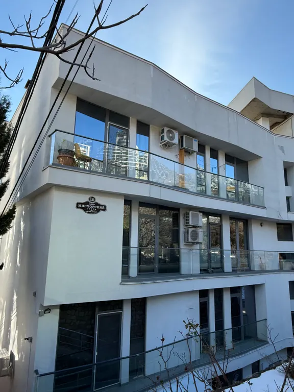 Дизайнерская квартира с видом на Ай-Петри