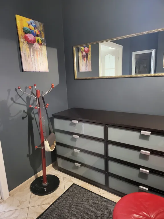 Уютная квартира с отдельной спальней и просторным балконом