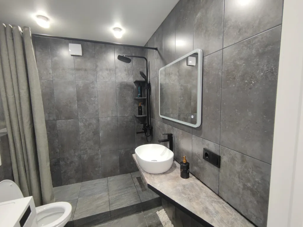 Уютная студия с дизайнерским ремонтом на конституции