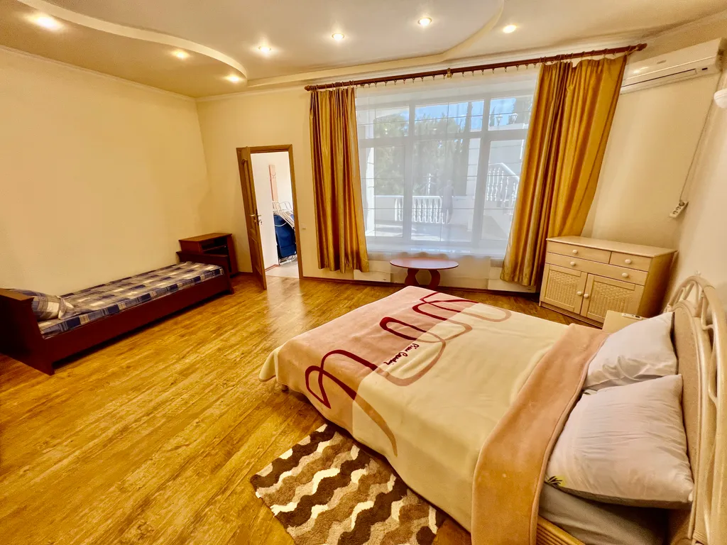 Вилла на берегу моря