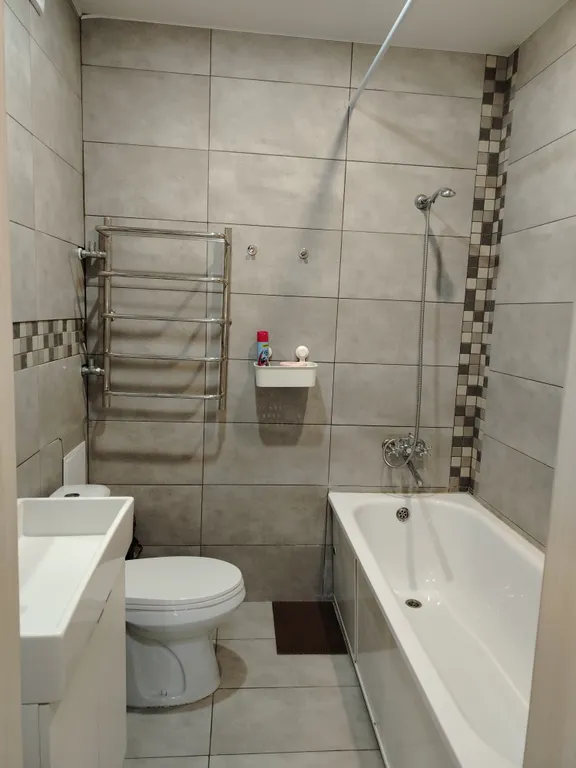 Евротрешка у ЖД вокзал и зоопарка