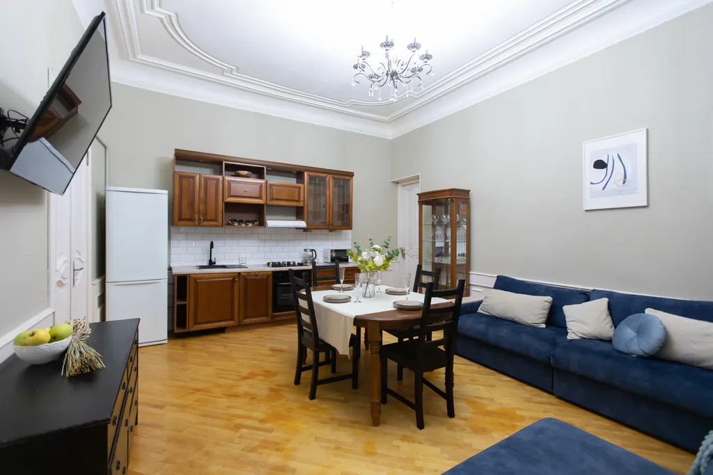 Просторные апартаменты в доходном доме купца Елисеева