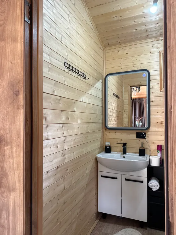 Шале 1 с видом на горы и лес