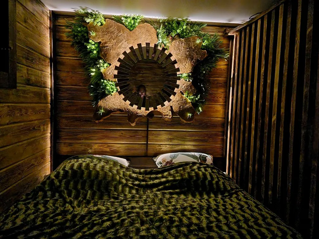 Дом Шилтон Виладж с бассейном, баней и джакузи