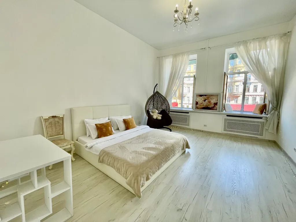 Центр Вид- река,  кораблики Версаль