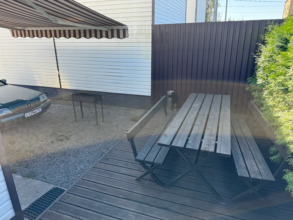 Коттедж с теплым бассейном под открытым небом. На 6 человек.