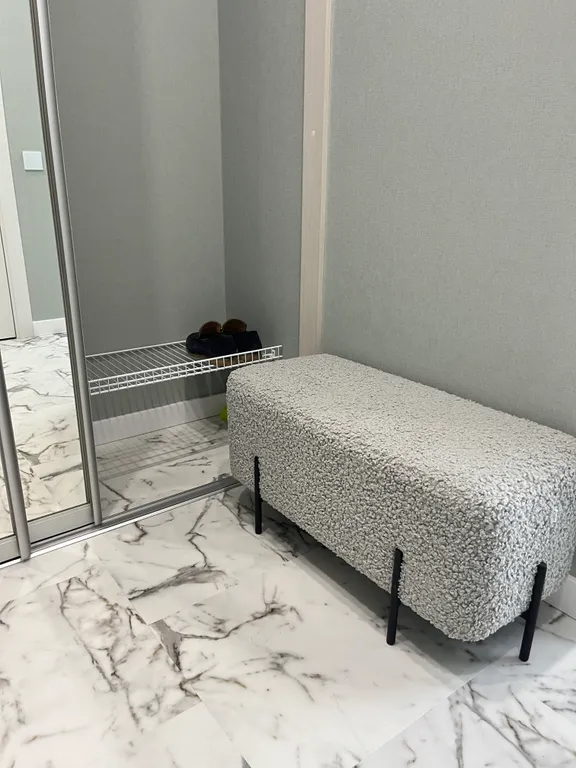 У ресторана! 14-й этаж и с видом на город.