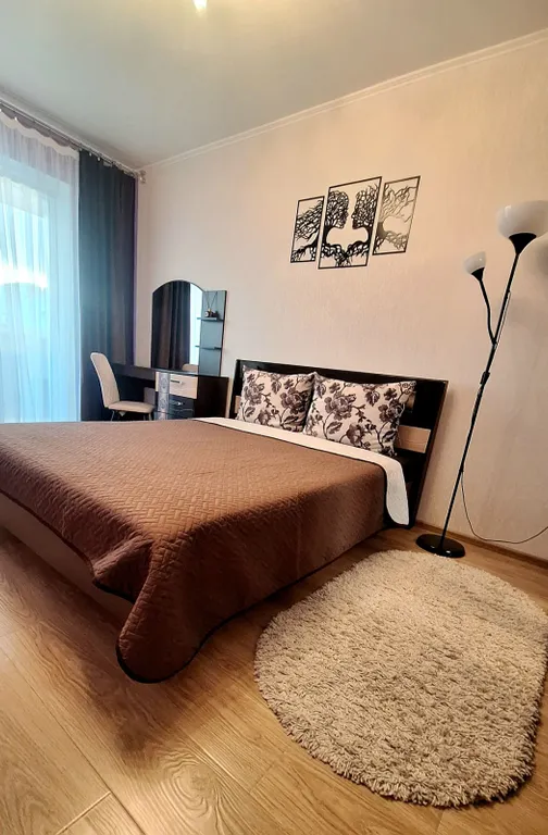 Большая трёхкомнатная квартира в оживлённом районе города