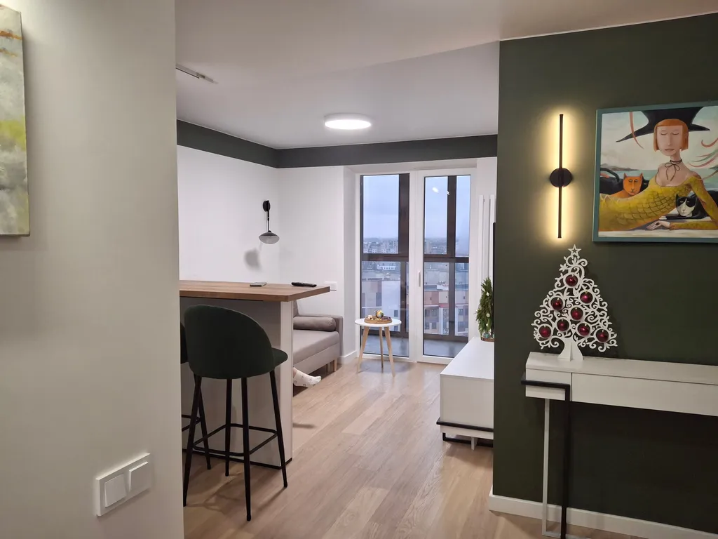 Новая дизайнерская квартира в центре с видом на город