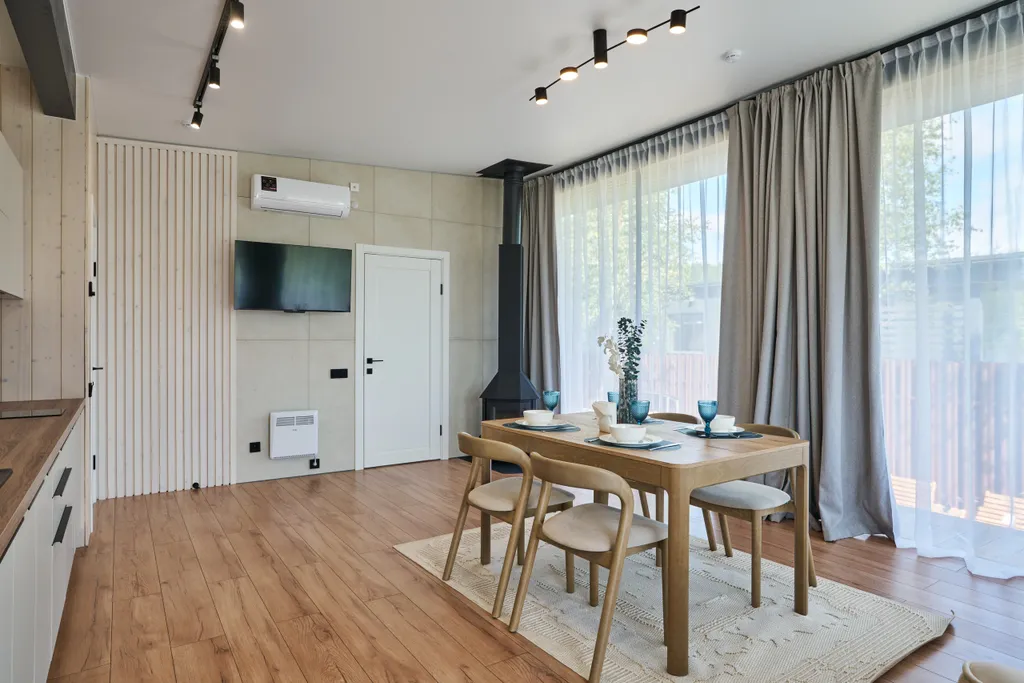 Коттедж Домик у реки в окружении сосен с камином, сауной и чаном — Семеновское