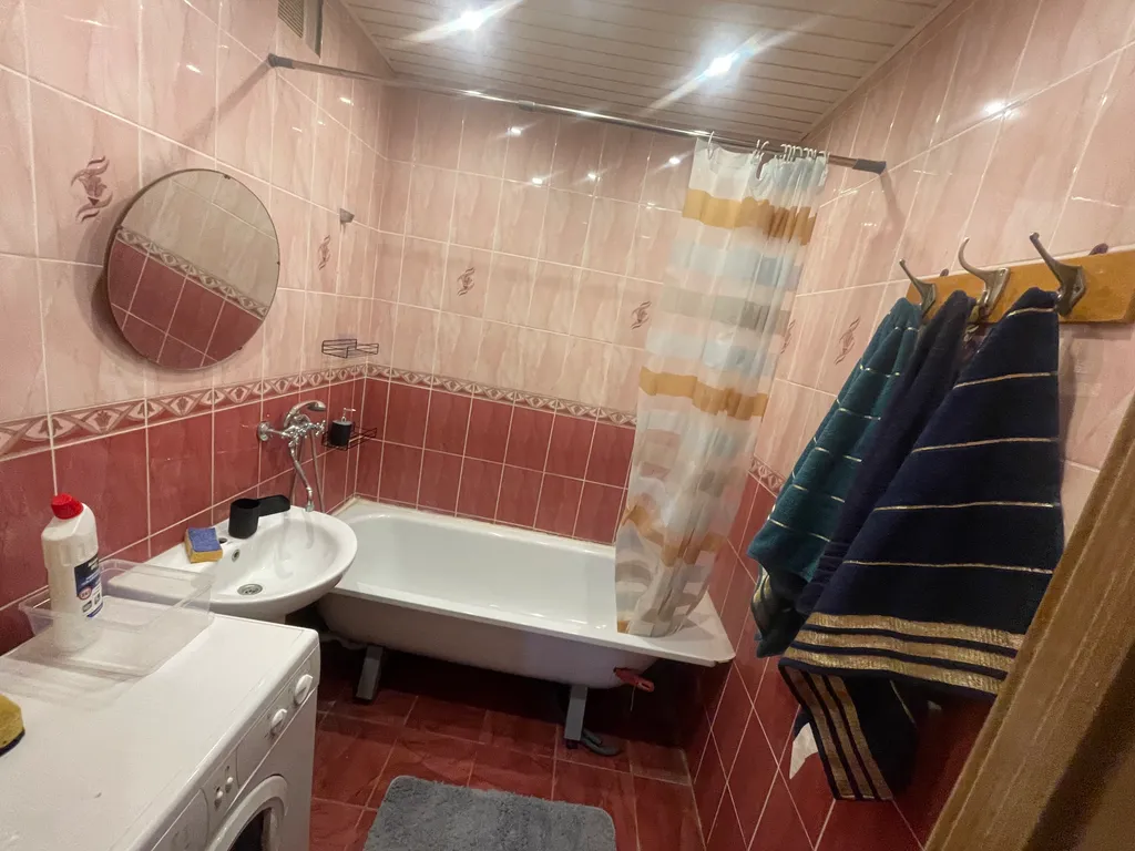 Полностью укомплектованная квартира. В спальном районе города Курска