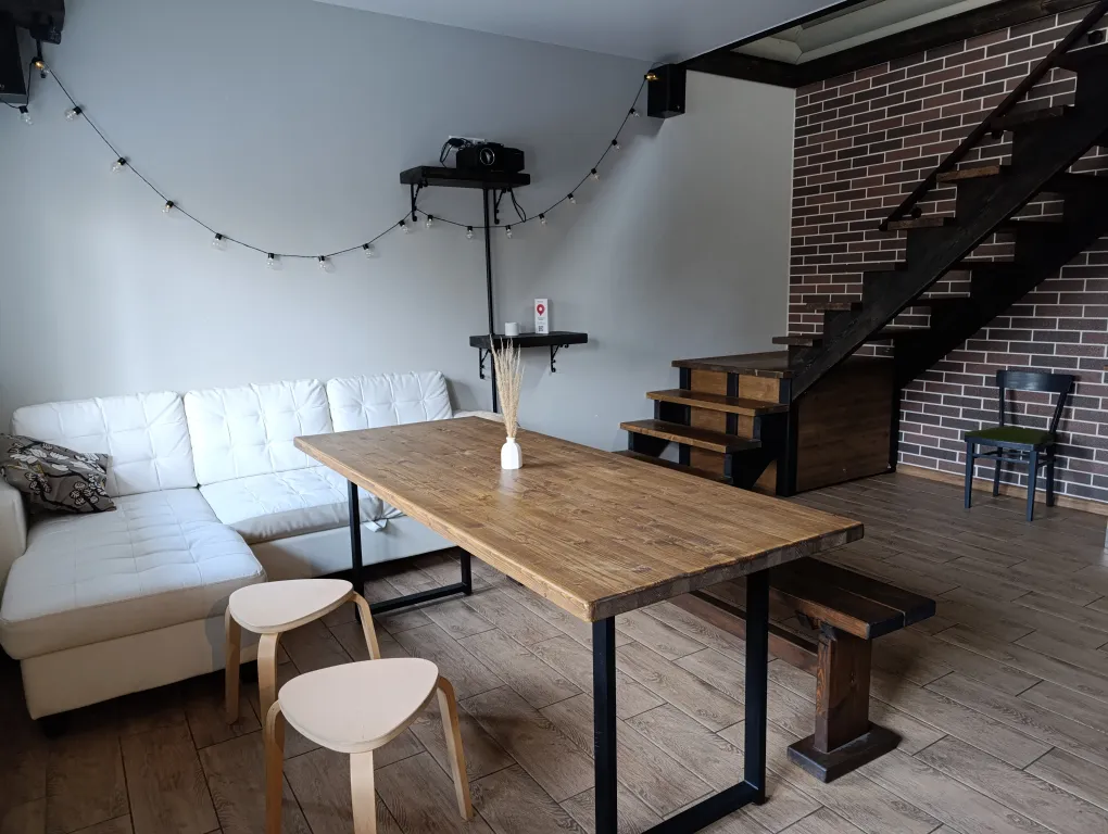 Коттедж Loft коттедж с шикаpным видом на пруд — Шишкино