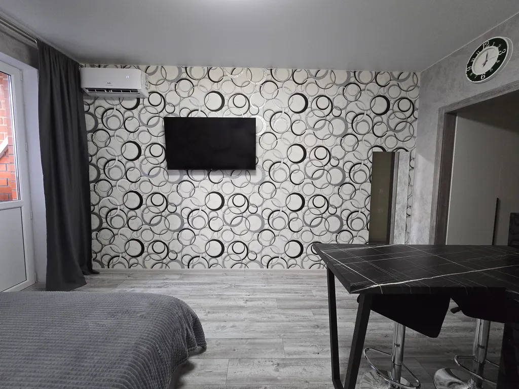 Уютная студия с дизайнерским ремонтом