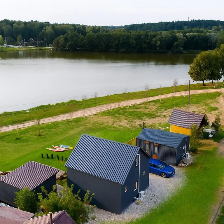 Коттедж Домик на берегу озера с чаном и рыбалкой — Голыгино