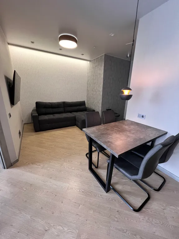 2-комнатная квартира с дизайнерским ремонтом — аренда посуточно в Находка