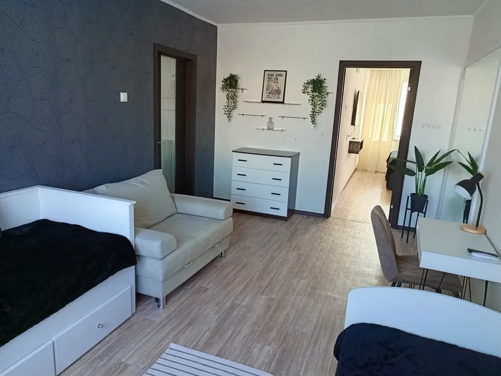 Большая трёхкомнатная квартира