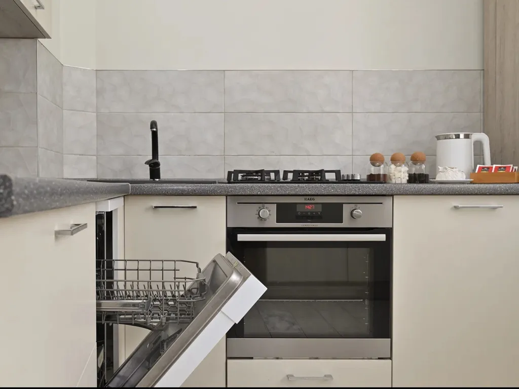 Квартира 3-комнатная Квартира — Калининград