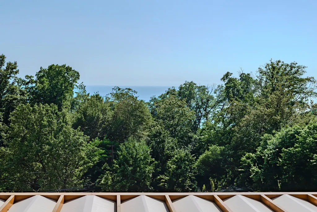 Дом в Хосте с видом на море