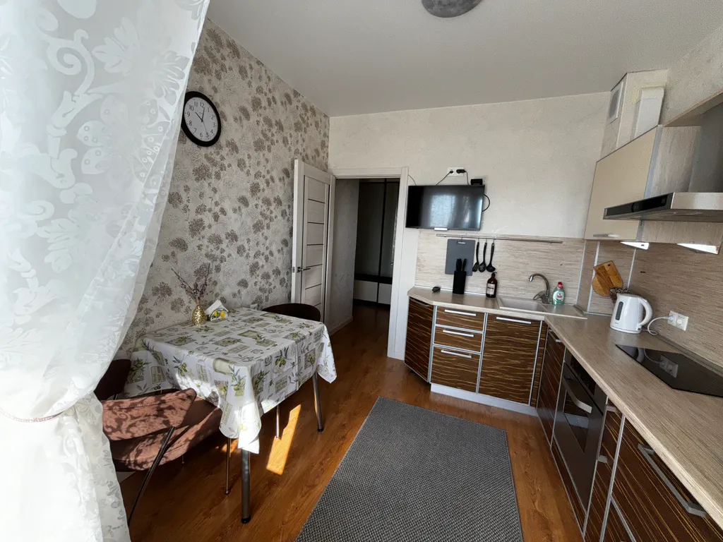 Уютная квартира у ТЦ Вершина