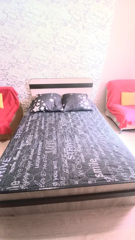 Двухкомнатная раздельная квартира в Ленинском районе ,рядом,, Аквопарк