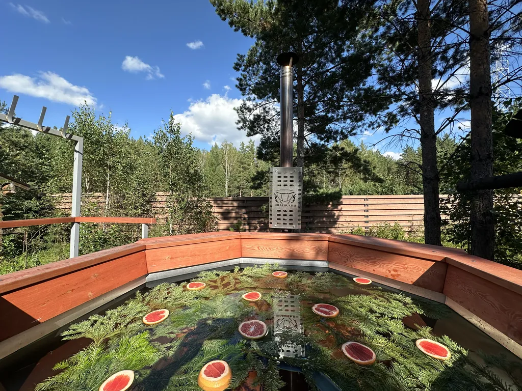 Уютный домик в лесу с русской баней и чаном