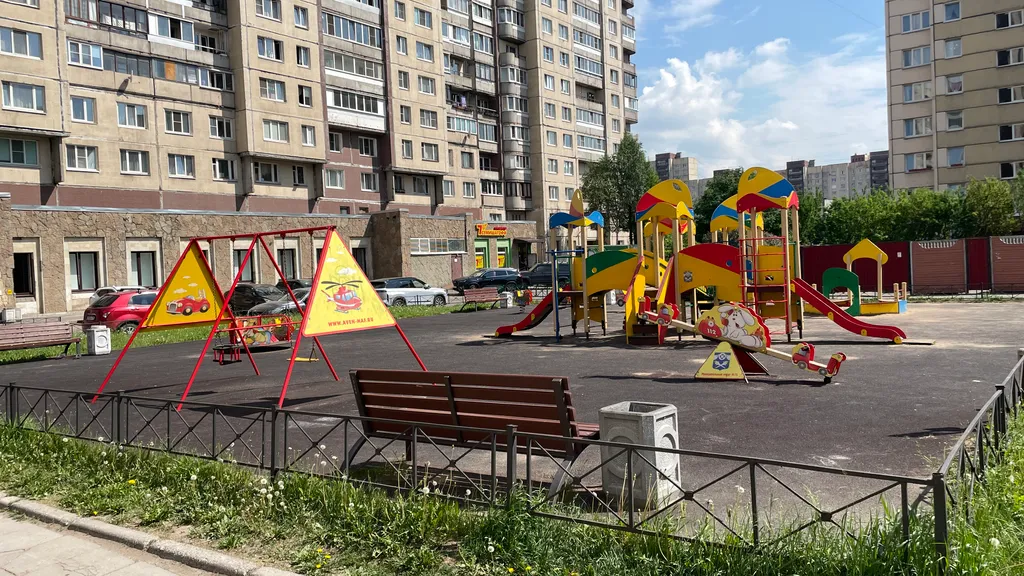 Семейная квартира в тихом дворе у метро