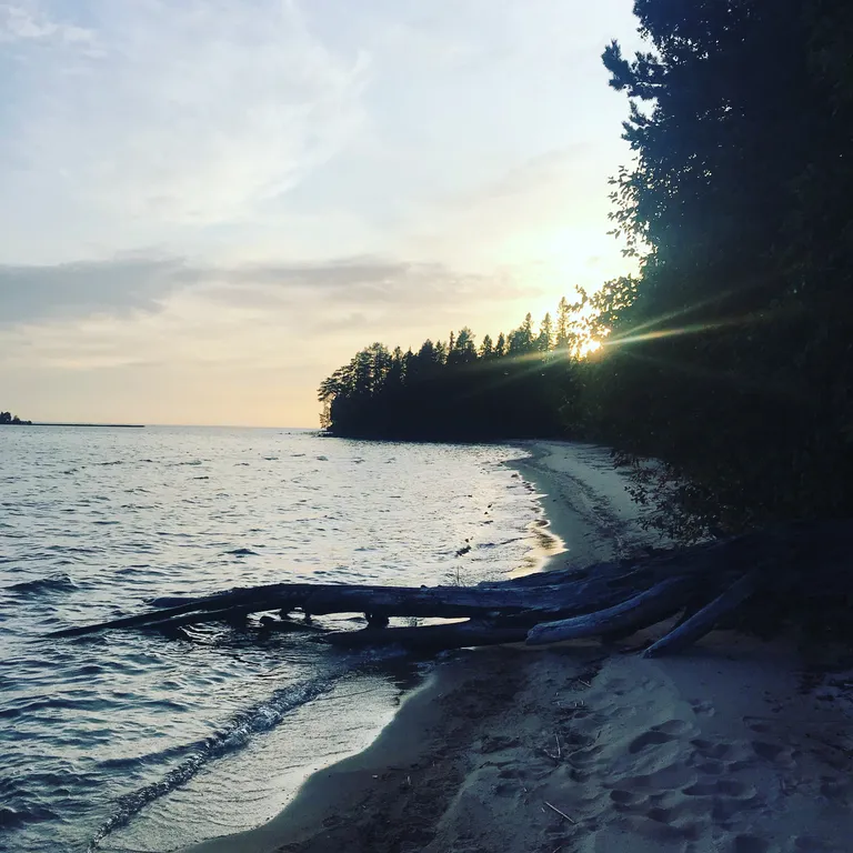 Озерный домик на Онего