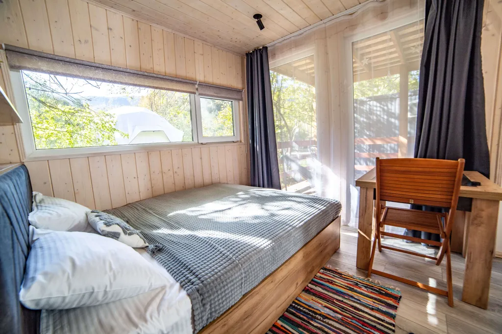 Глэмпинг-отель Высокий берег