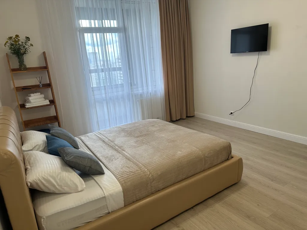 Квартира Квартира Просторная и уютная студия с видом на город — Екатеринбург