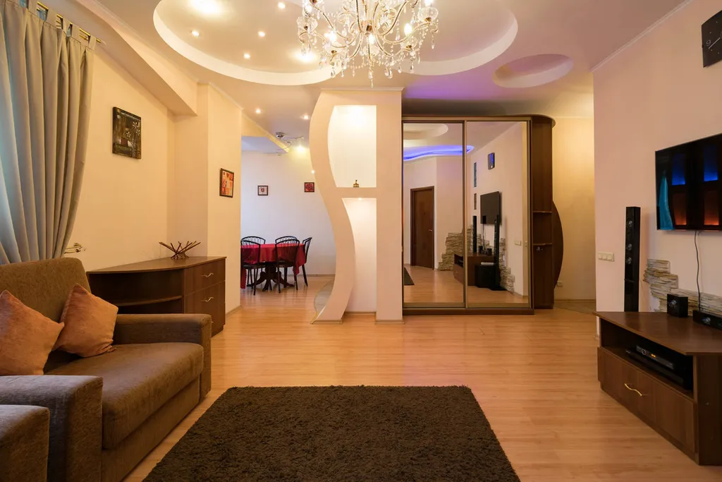 2 комнатная квартира в центре Алматы, рядом с ТРЦ Forum