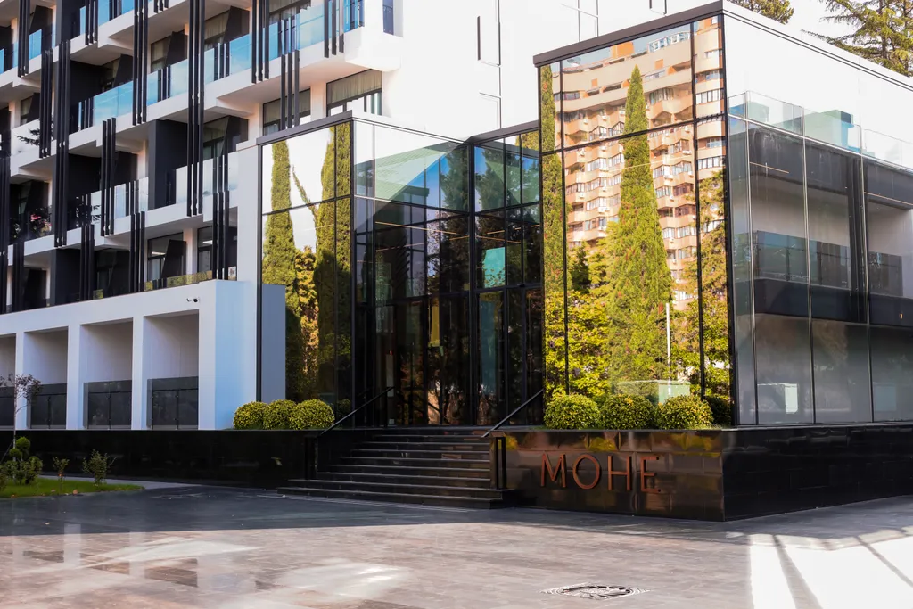 Апартамент с кухней с круглогодичным бассейном и тренажерным залом